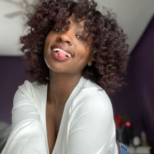 Meet your Posher, Trenasia